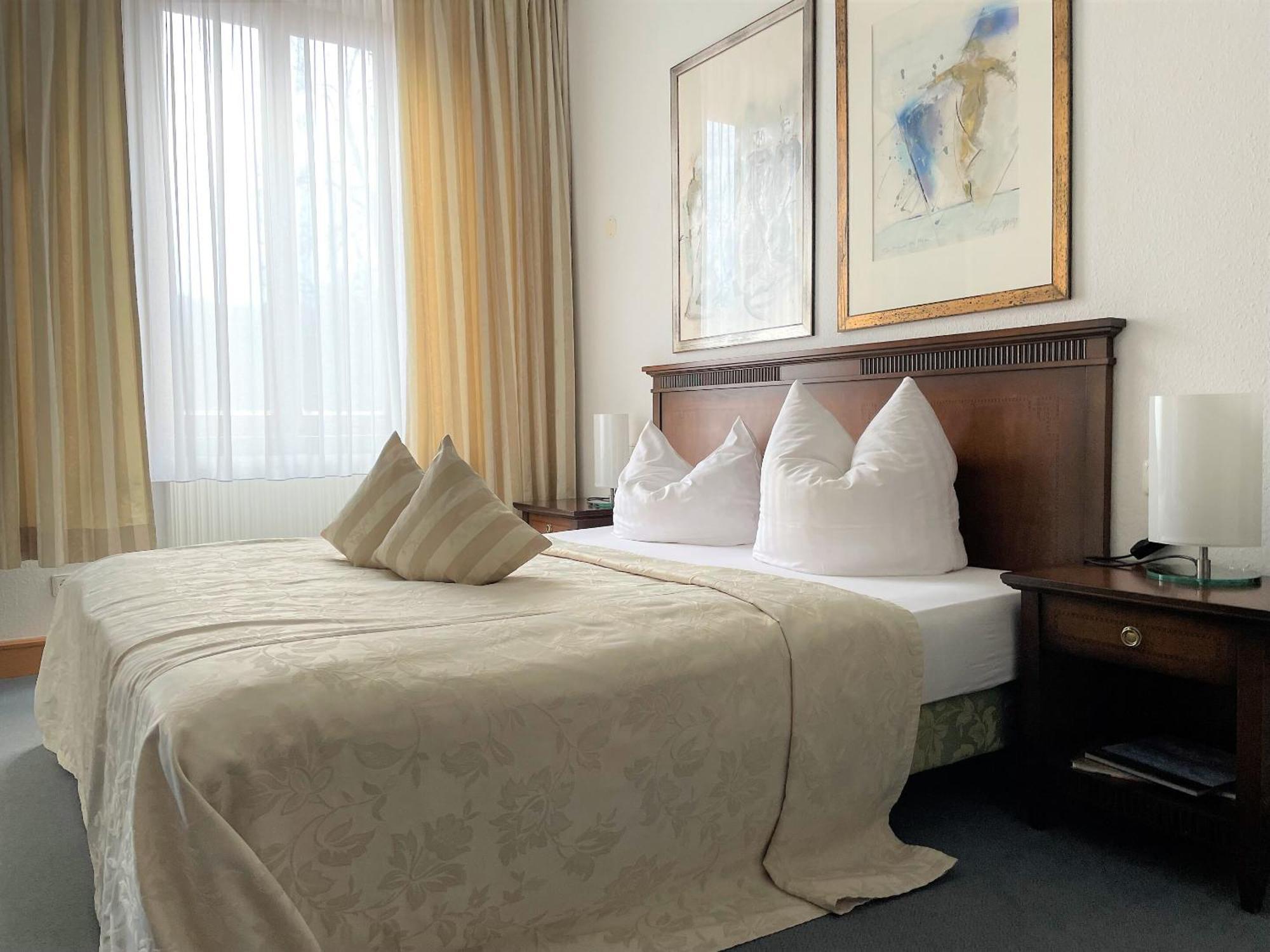 Hotel & Restaurant Schloss Weissenburg Uhlstädt 客房 照片