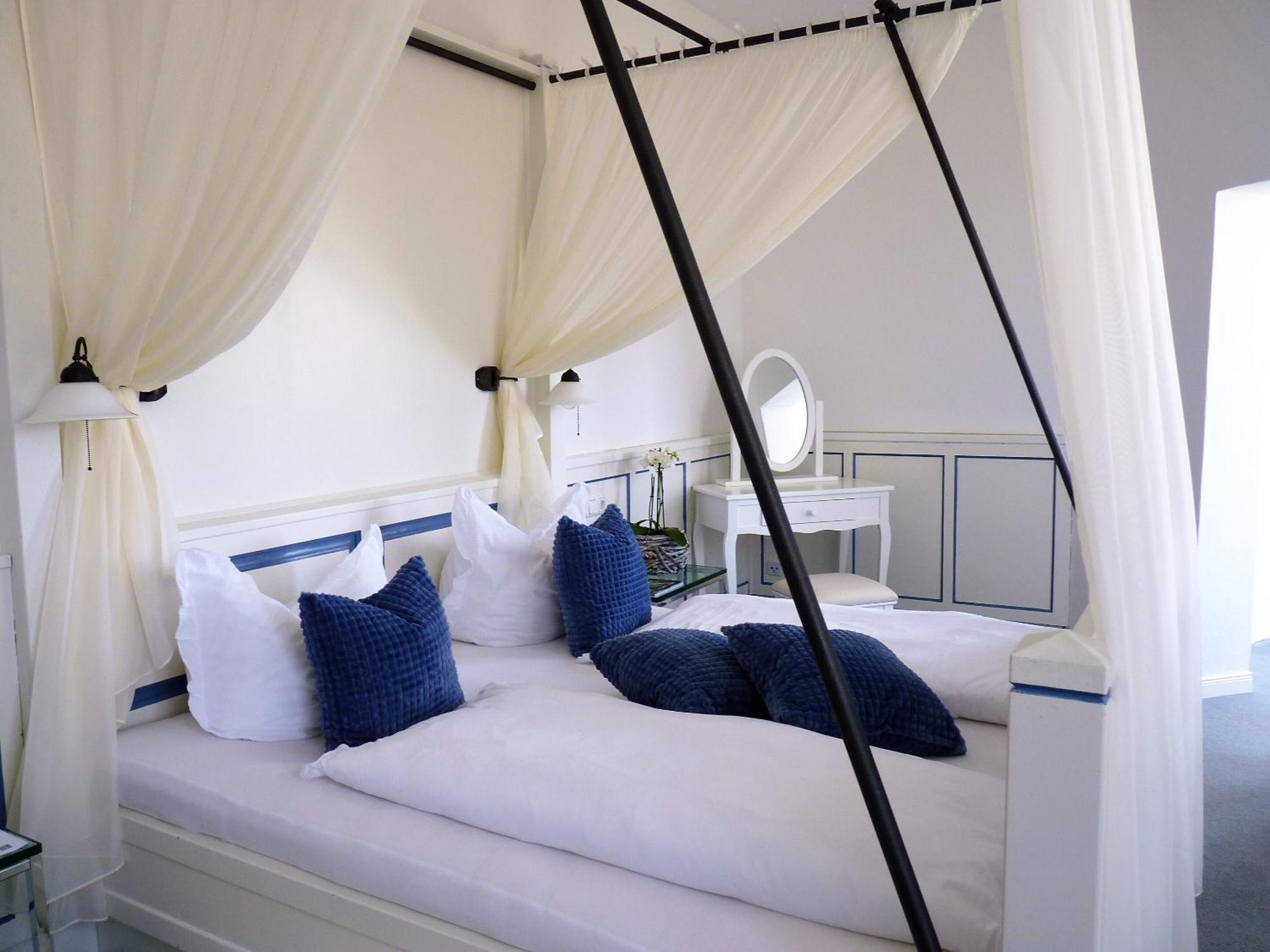 Hotel & Restaurant Schloss Weissenburg Uhlstädt 客房 照片